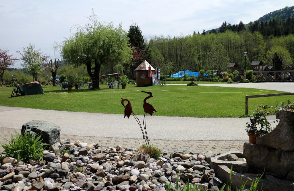 Hotel Familienparadies Reichenhauser à Keutschach am See Extérieur photo